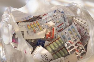drogueria-vendia-productos-fraudulentos-y-vencidos-en-chia-cundinamarca