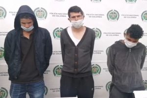 presuntos-ladrones-capturados-en-chia-cundinamarca