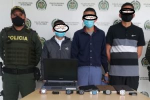 detenidos-intentando-escapar-robo-centro-comercial-fusagasuga-cundinamarca