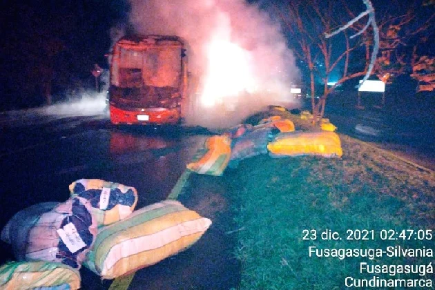 incendio-bus-silvania-fusagasuga-cundinamarca