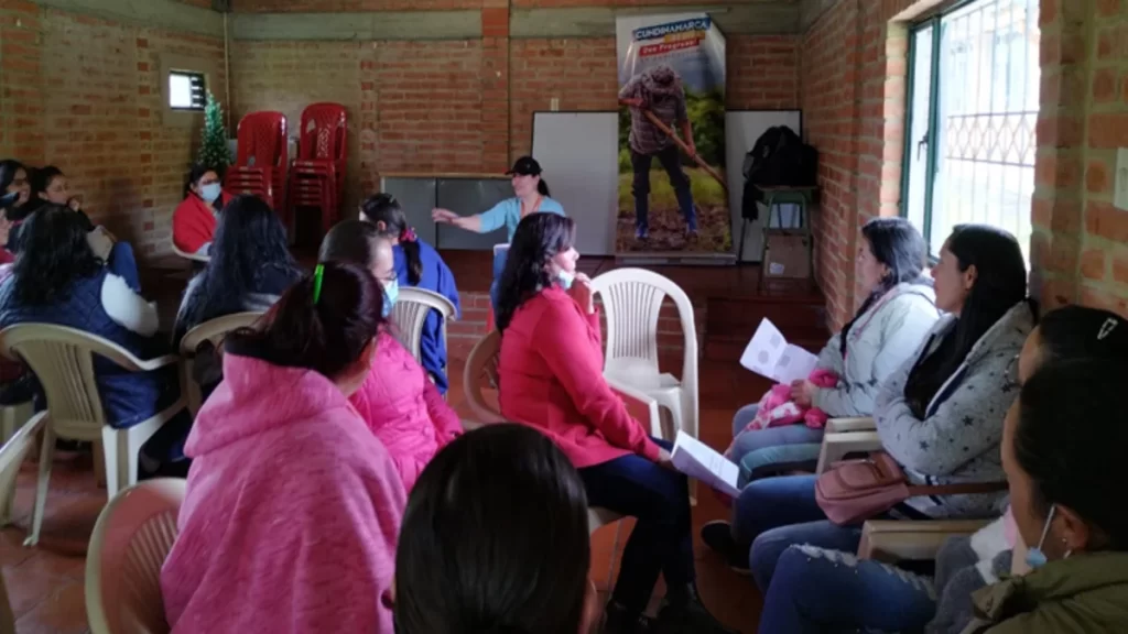 realizan-taller-para-fortalecer-la-autoestima-de-mujeres-rurales-de-sesquile-cundinamarca