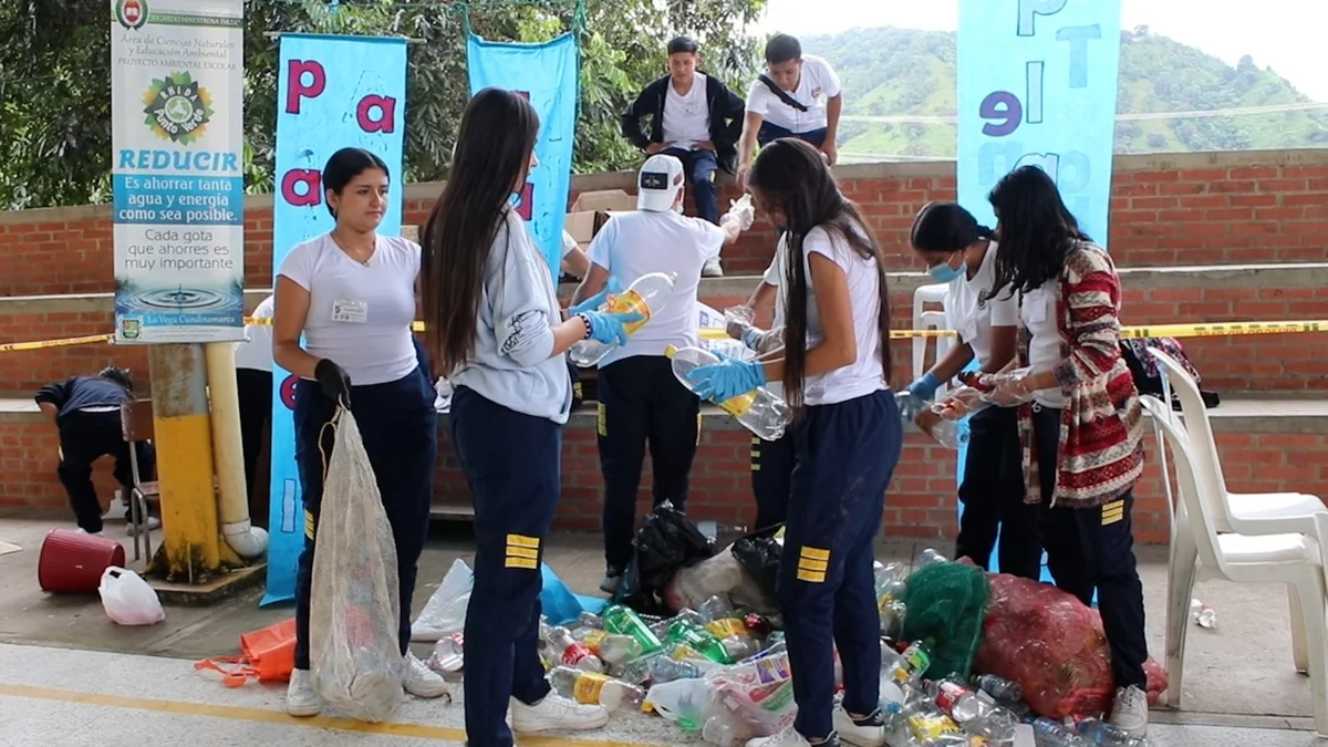 cundinamarca-estudiantes-reciclaje-la-vega