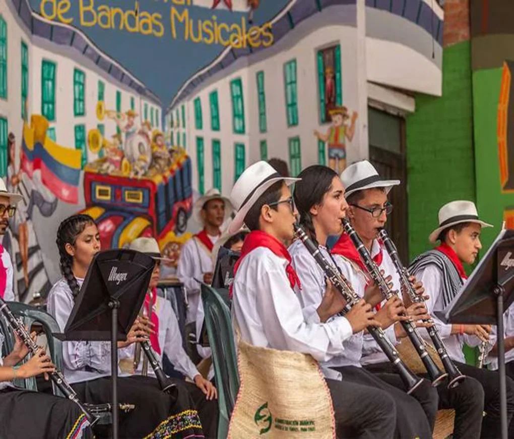 Cundinamarca, Cota, bandas Paipa